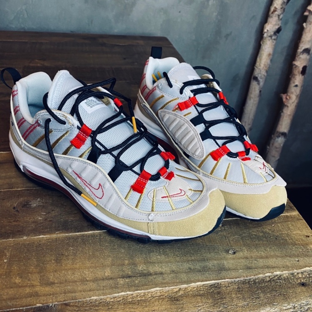 Nike Air Max - Picture 2 of 8